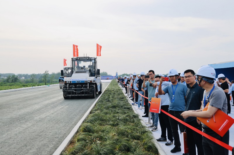 1684284633566.jpg pc_1206.jpg